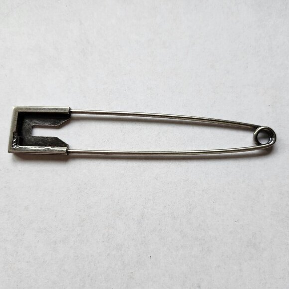 VINTAGE Kilt Pin Silver Tone LARGE Blunt Square Head Gunmetal Brooch - Picture 3 of 5